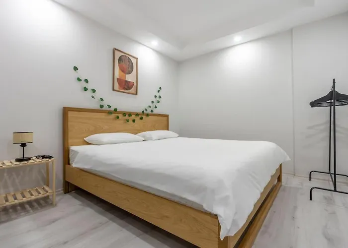 Daire Modern 2Br City Center Bliss Stay Antalya