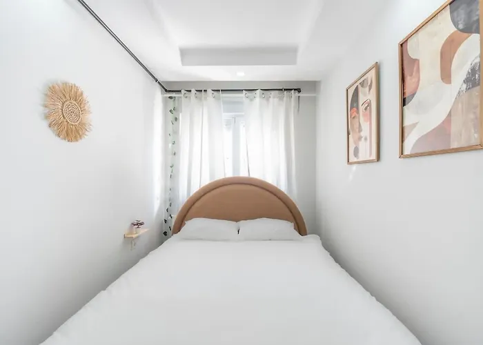 Daire Modern 2Br City Center Bliss Stay