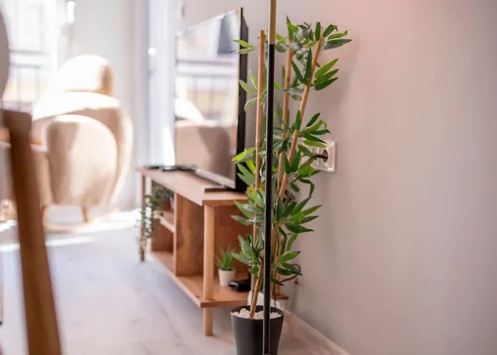 Daire Modern 2Br City Center Bliss Stay *